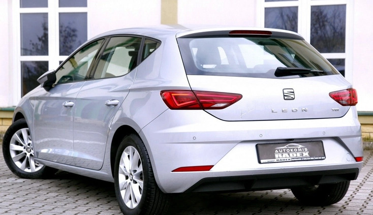 Seat Leon cena 74999 przebieg: 16000, rok produkcji 2019 z Przedecz małe 596